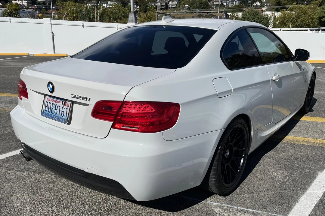 2012 BMW E92 3 Series Coupe - Image 28 of 31