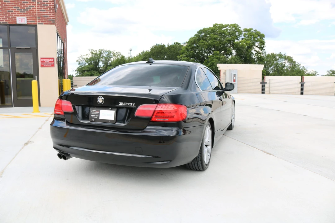 2012 BMW E92 3 Series Coupe - Image 26 of 31