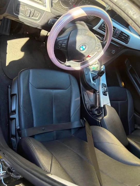 2012 BMW F30 3 Series Sedan - Image 4 of 4