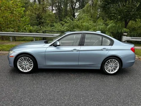 2012 BMW 328i Sedan Modern Line