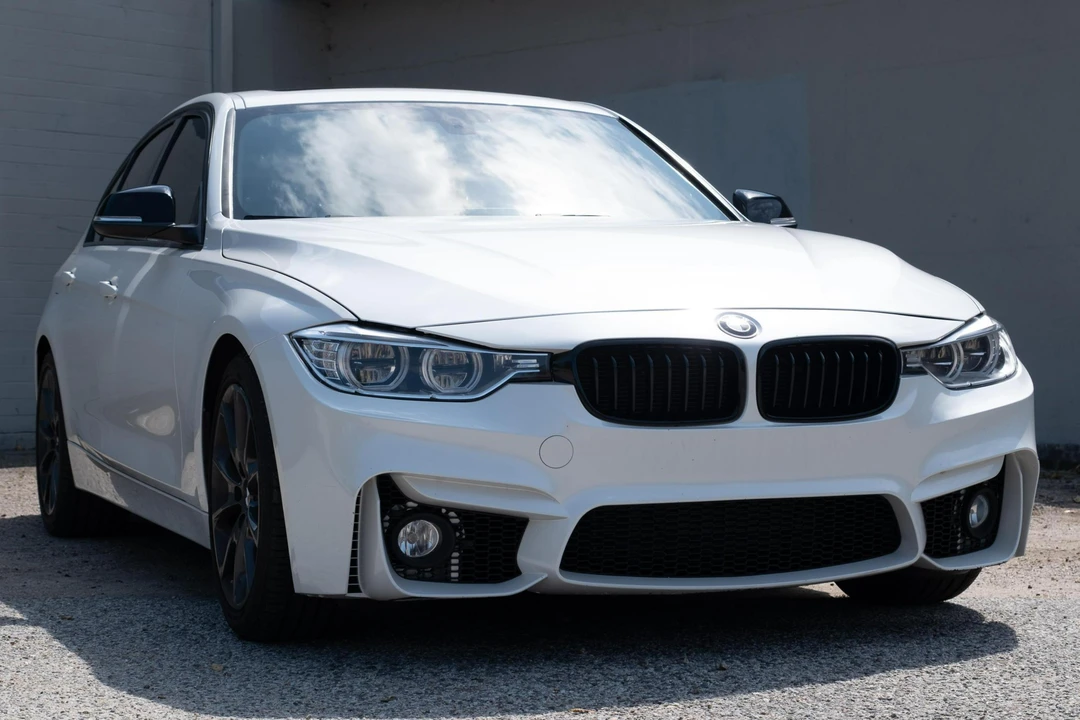 2012 BMW F30 3 Series Sedan - Image 2 of 31