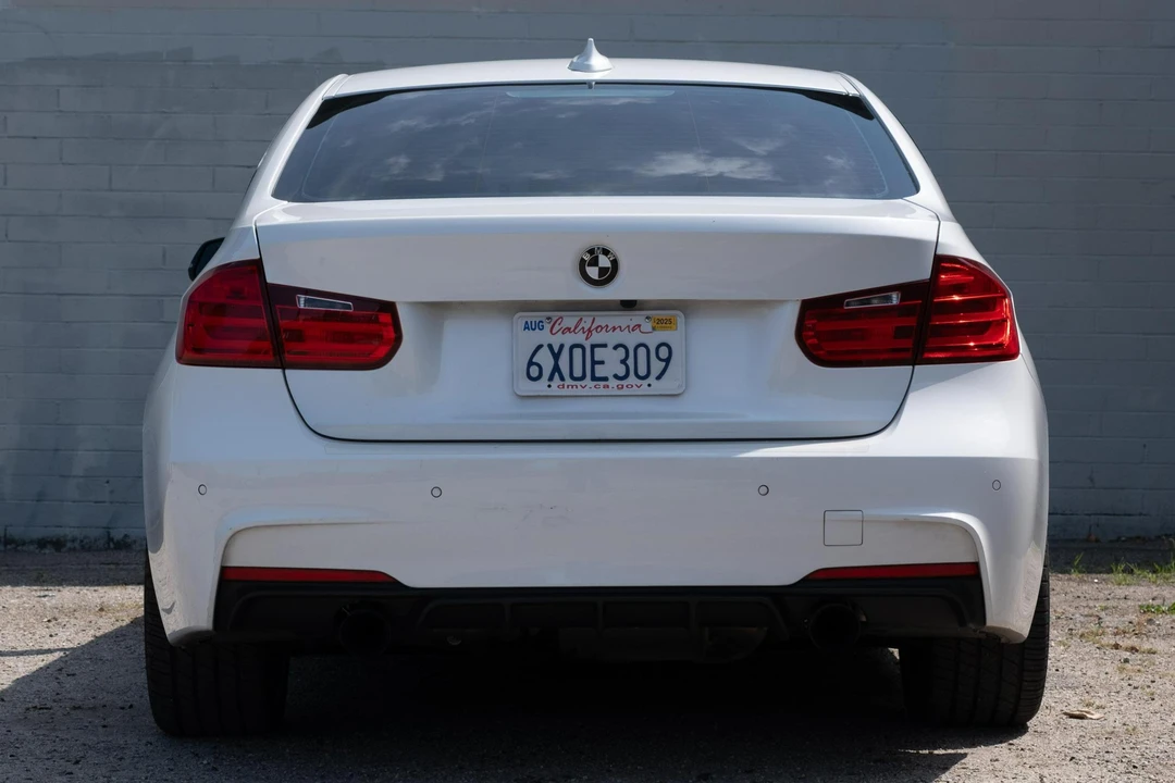 2012 BMW F30 3 Series Sedan - Image 5 of 31