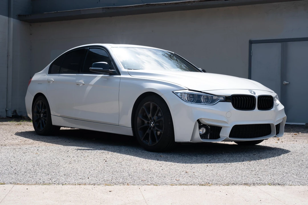 2012 BMW F30 3 Series Sedan - Image 14 of 31