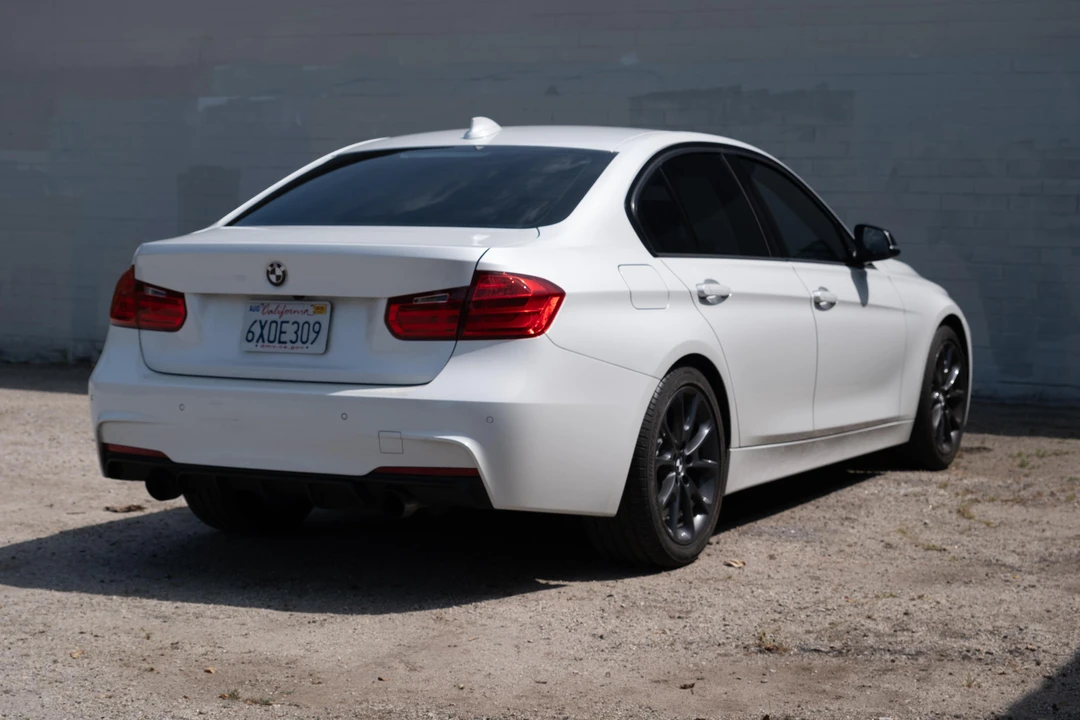 2012 BMW F30 3 Series Sedan - Image 12 of 31