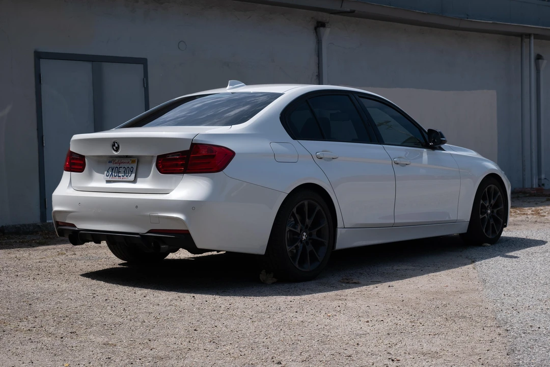 2012 BMW F30 3 Series Sedan - Image 13 of 31