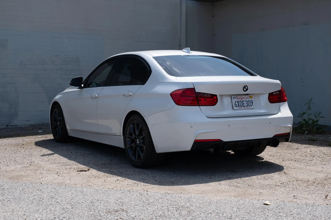 2012 BMW F30 3 Series Sedan - Image 9 of 31
