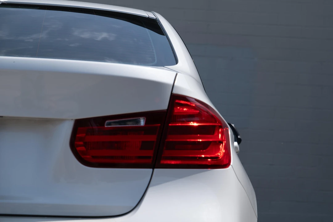 2012 BMW F30 3 Series Sedan - Image 24 of 31