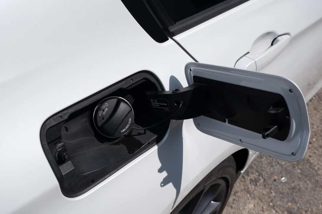 2012 BMW F30 3 Series Sedan - Image 25 of 31