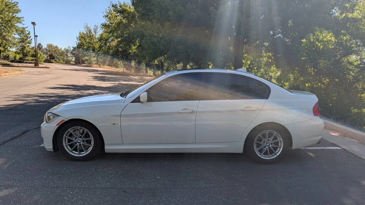 2011 BMW E90 3 Series Sedan - Image 3 of 17