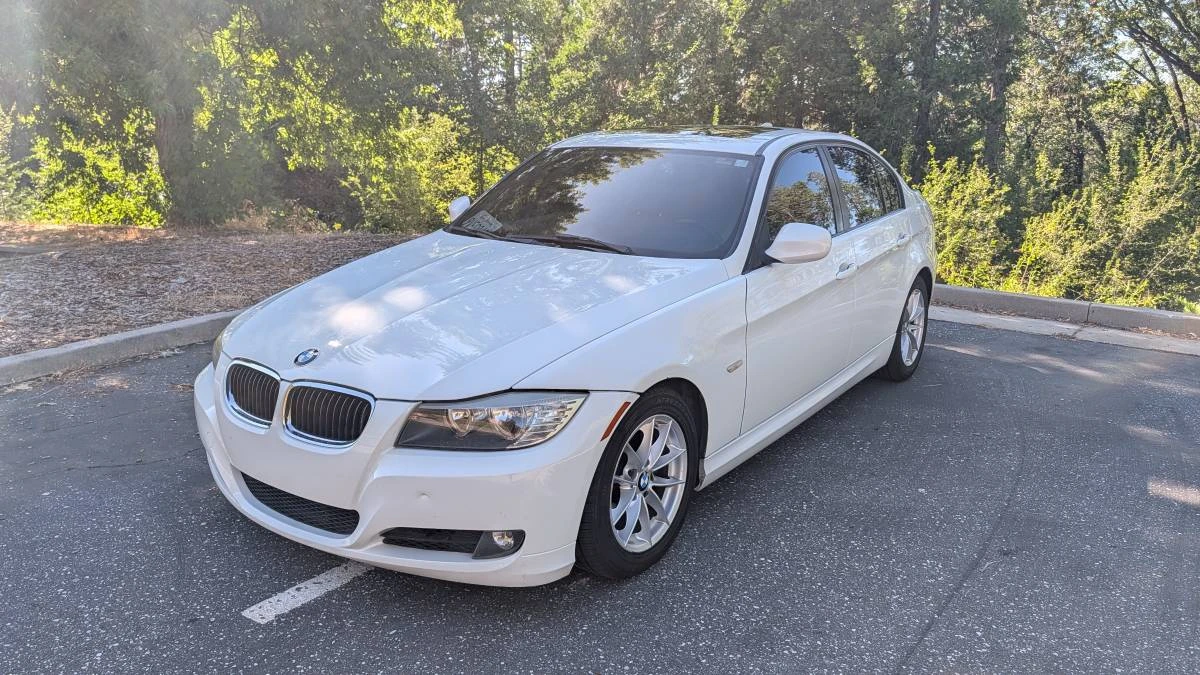 2011 BMW E90 3 Series Sedan - Image 2 of 17
