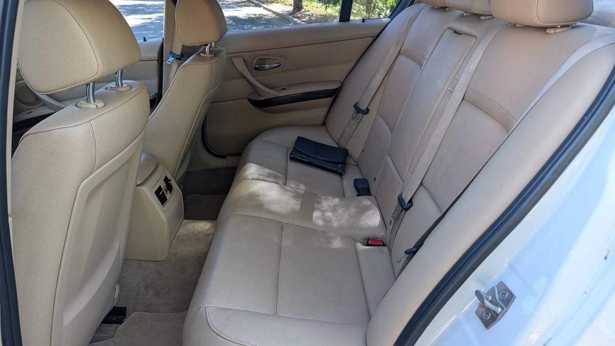 2011 BMW E90 3 Series Sedan - Image 13 of 17