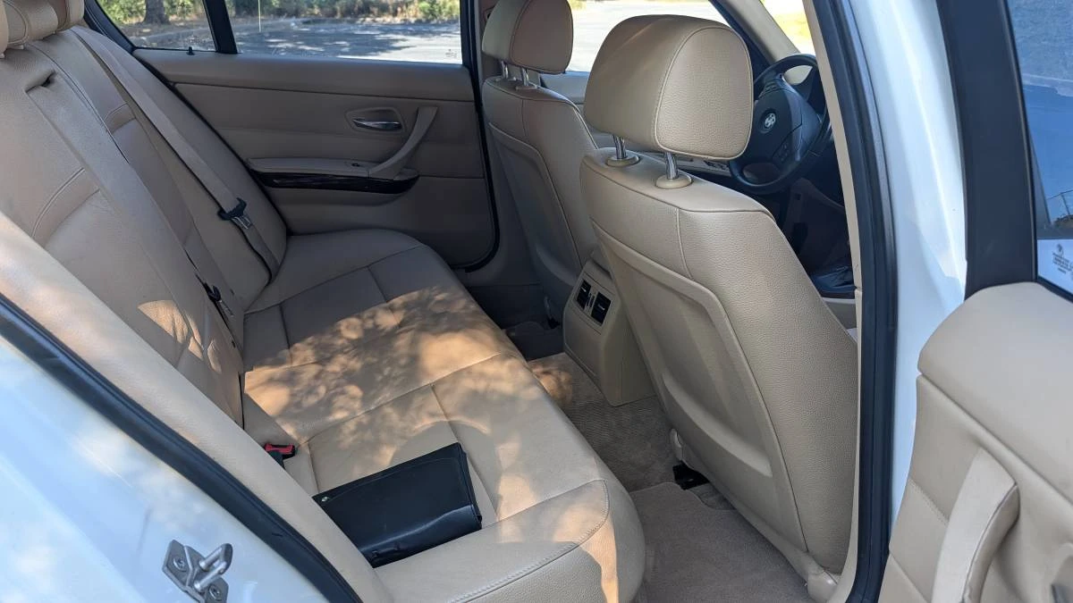 2011 BMW E90 3 Series Sedan - Image 10 of 17