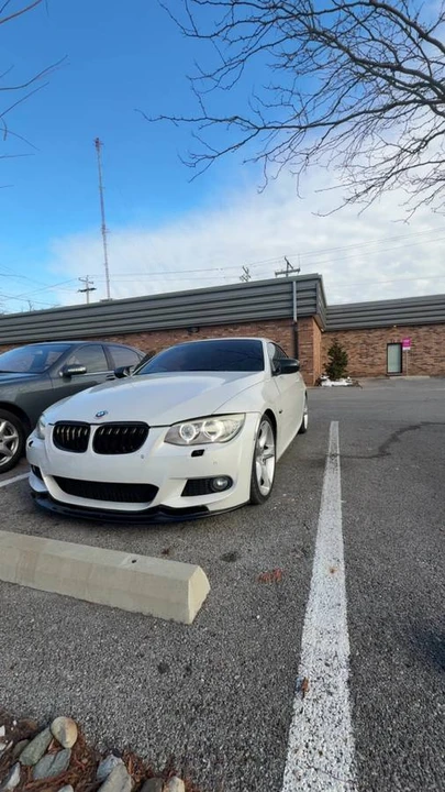 2012 BMW E93 335i Convertible - Image 9 of 16