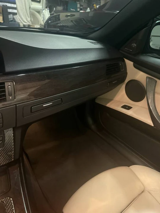 2012 BMW E93 335i Convertible - Image 15 of 16