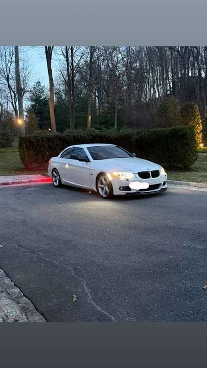 2012 BMW E93 335i Convertible - Image 8 of 16