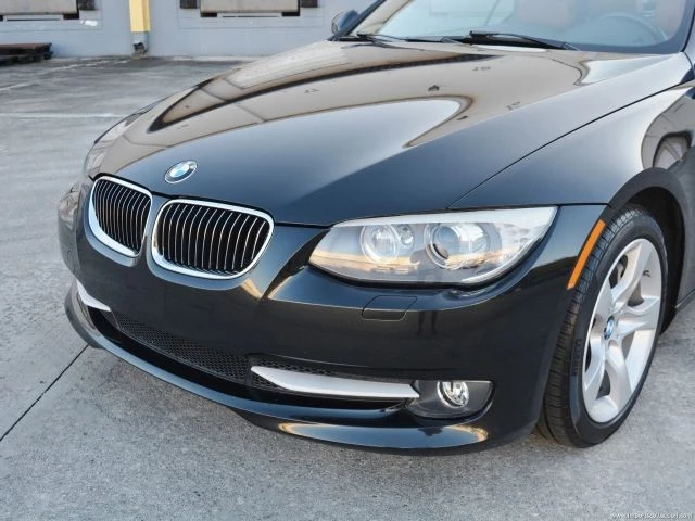 2012 BMW E93 335i Convertible - Image 10 of 12