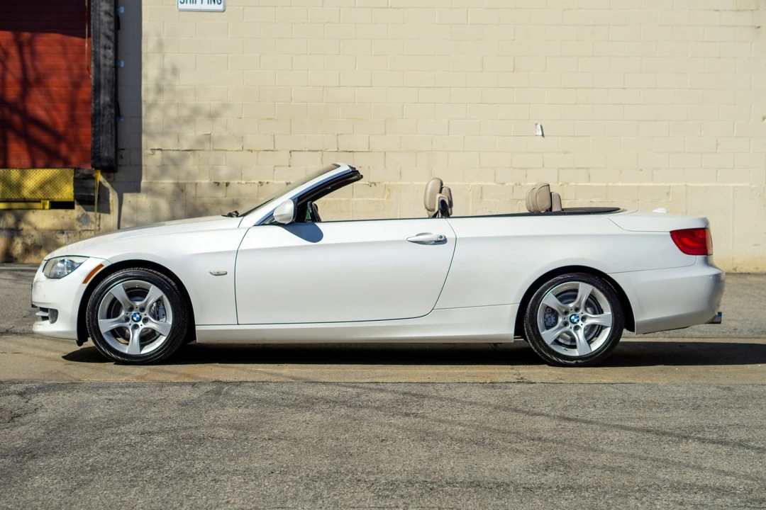 2012 BMW E93 335i Convertible - Image 3 of 7