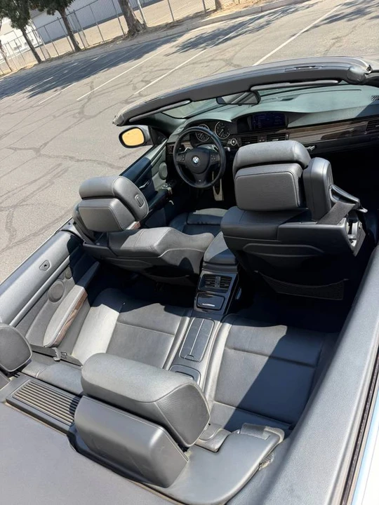 2012 BMW E93 335i Convertible - Image 8 of 13