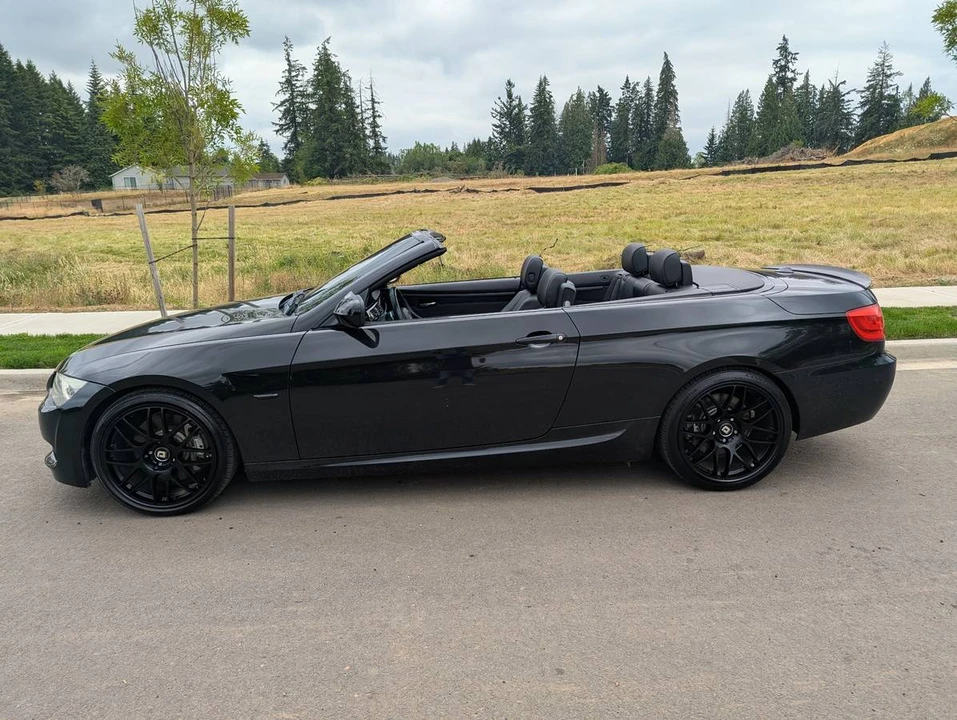 2012 BMW E93 335i Convertible - Image 5 of 20