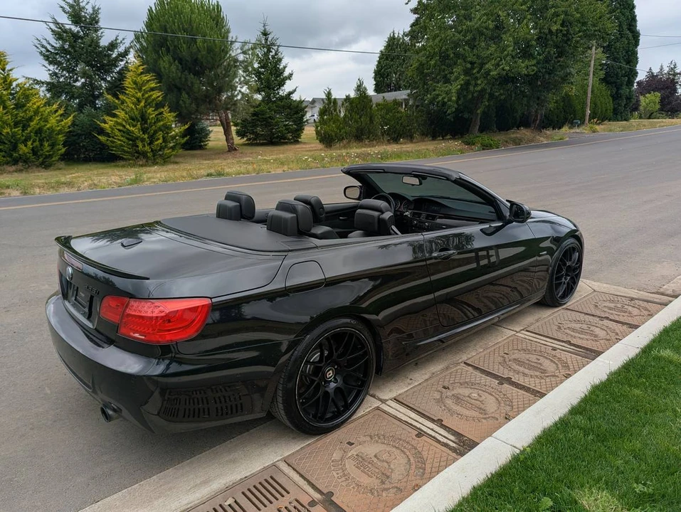 2012 BMW E93 335i Convertible - Image 4 of 20