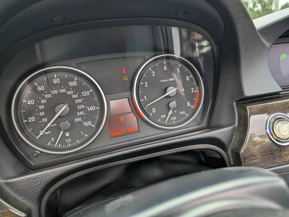 2012 BMW E93 335i Convertible - Image 18 of 20