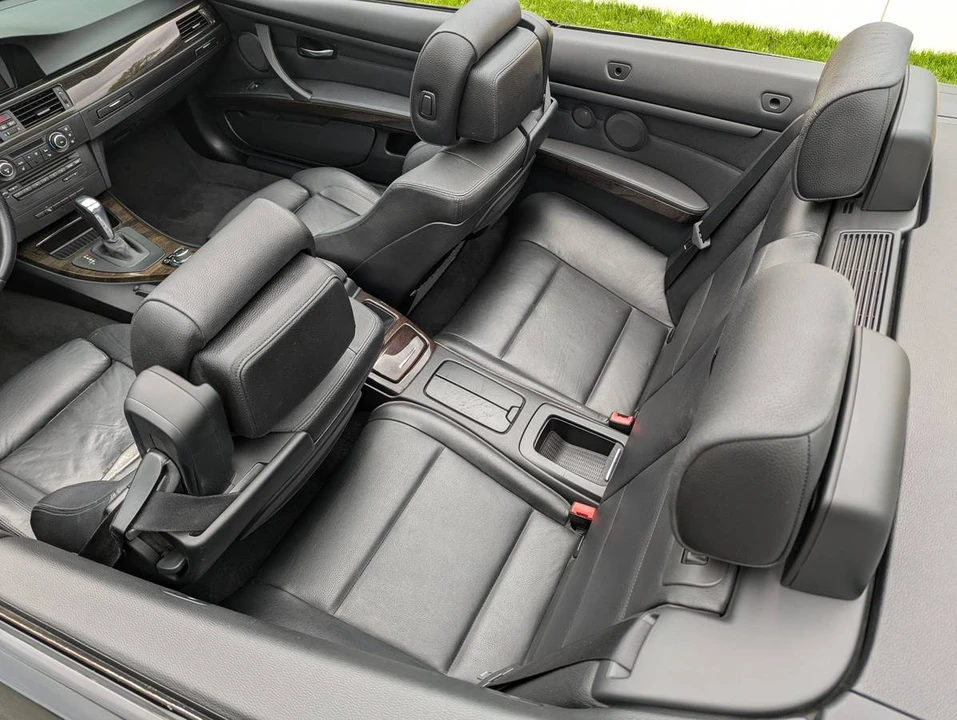 2012 BMW E93 335i Convertible - Image 15 of 20