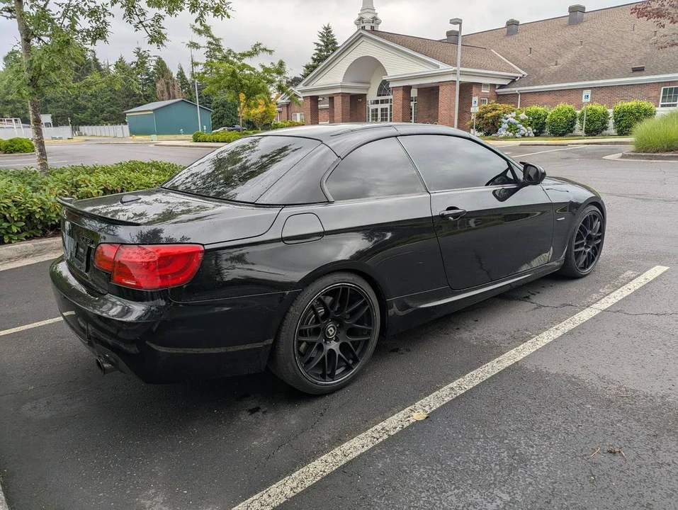 2012 BMW E93 335i Convertible - Image 9 of 20