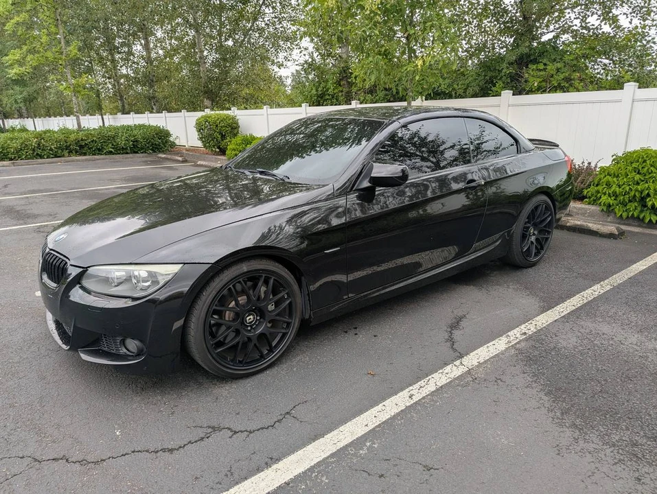2012 BMW E93 335i Convertible - Image 13 of 20