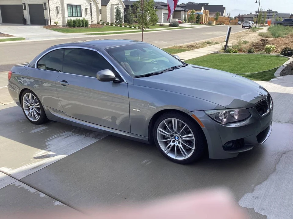 2012 BMW E93 335i Convertible - Image 6 of 6