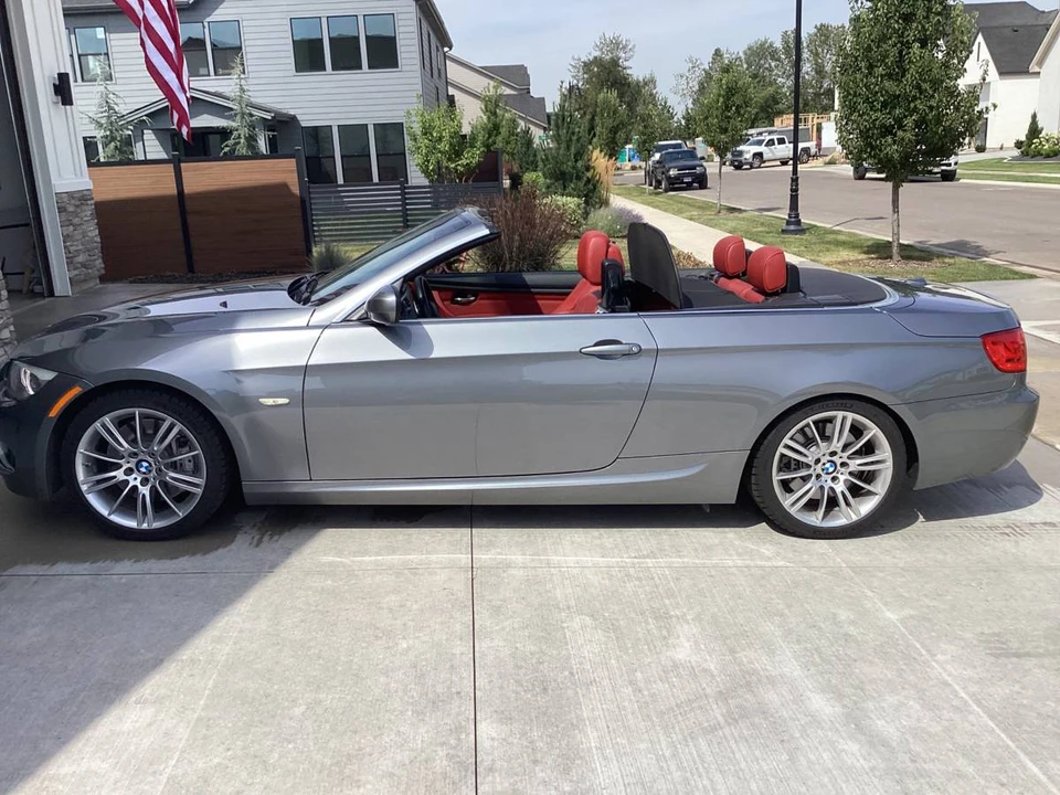 2012 BMW E93 335i Convertible - Image 4 of 6
