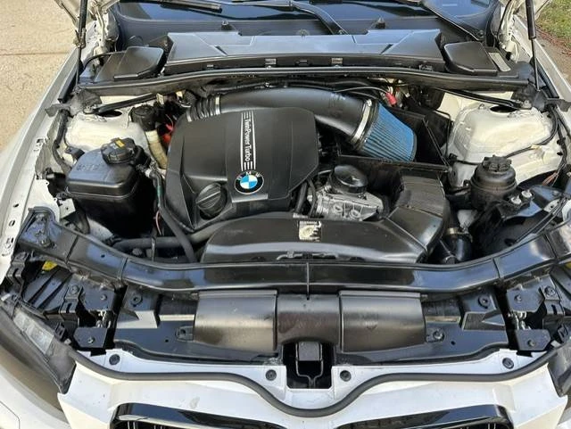 2012 BMW E93 335i Convertible - Image 5 of 6