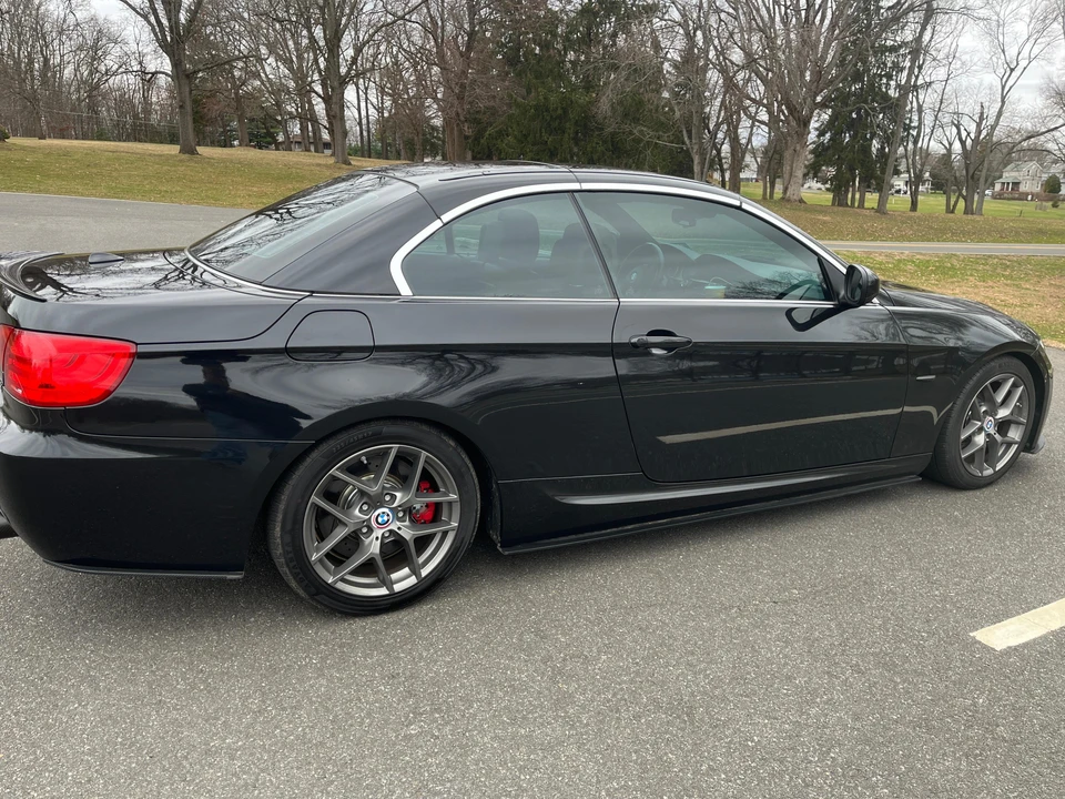 2012 BMW E93 335i Convertible - Image 19 of 31