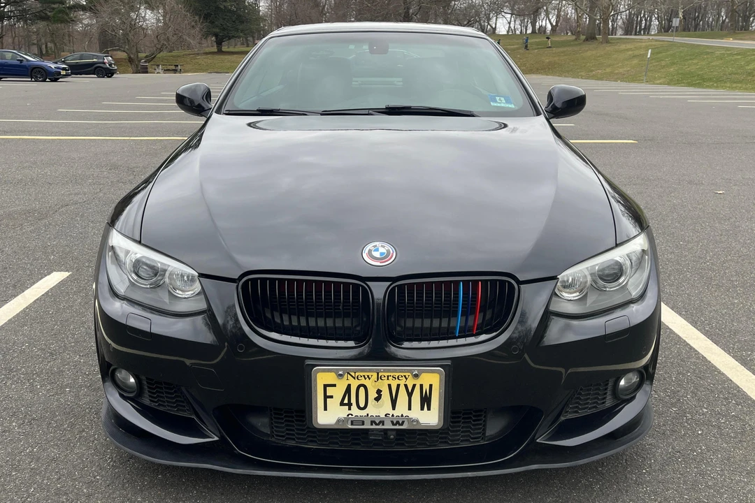 2012 BMW E93 335i Convertible - Image 2 of 31