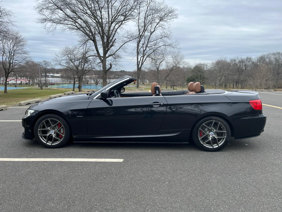 2012 BMW E93 335i Convertible - Image 6 of 31