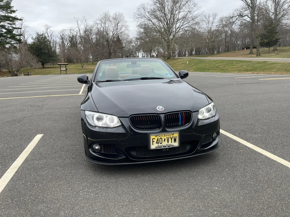 2012 BMW E93 335i Convertible - Image 10 of 31