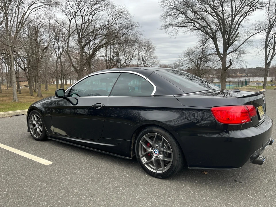 2012 BMW E93 335i Convertible - Image 13 of 31