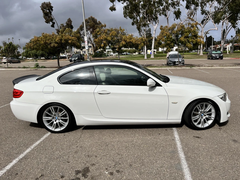 2012 BMW E92 335i Coupe - Image 16 of 31