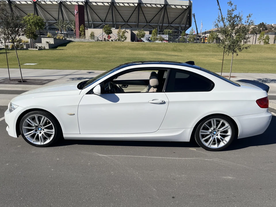 2012 BMW E92 335i Coupe - Image 10 of 31