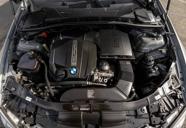 2012 BMW E93 335i Convertible - Image 15 of 15