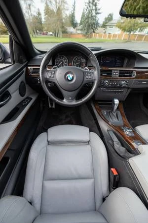 2012 BMW E93 335i Convertible - Image 13 of 15
