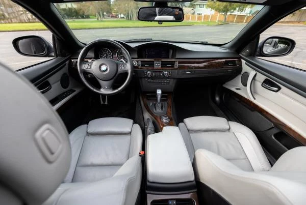 2012 BMW E93 335i Convertible - Image 12 of 15