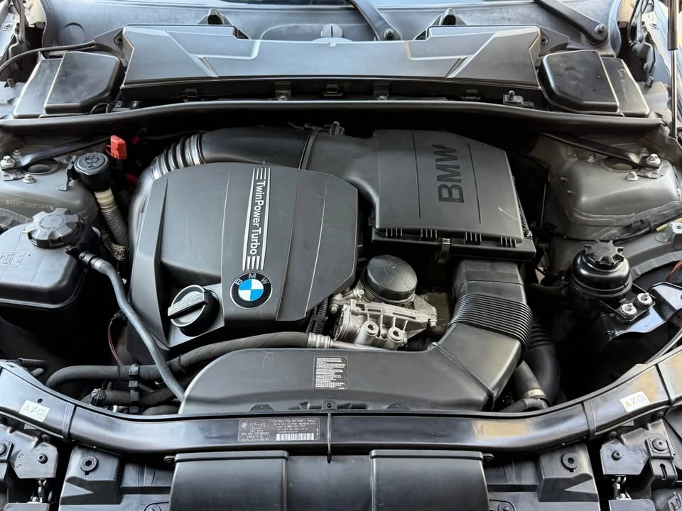 2012 BMW E93 335i Convertible - Image 9 of 12