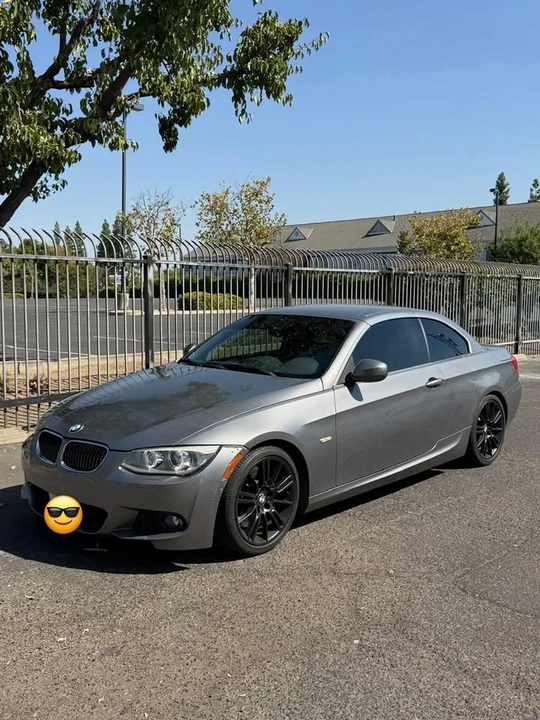 2012 BMW E93 335i Convertible - Image 2 of 12