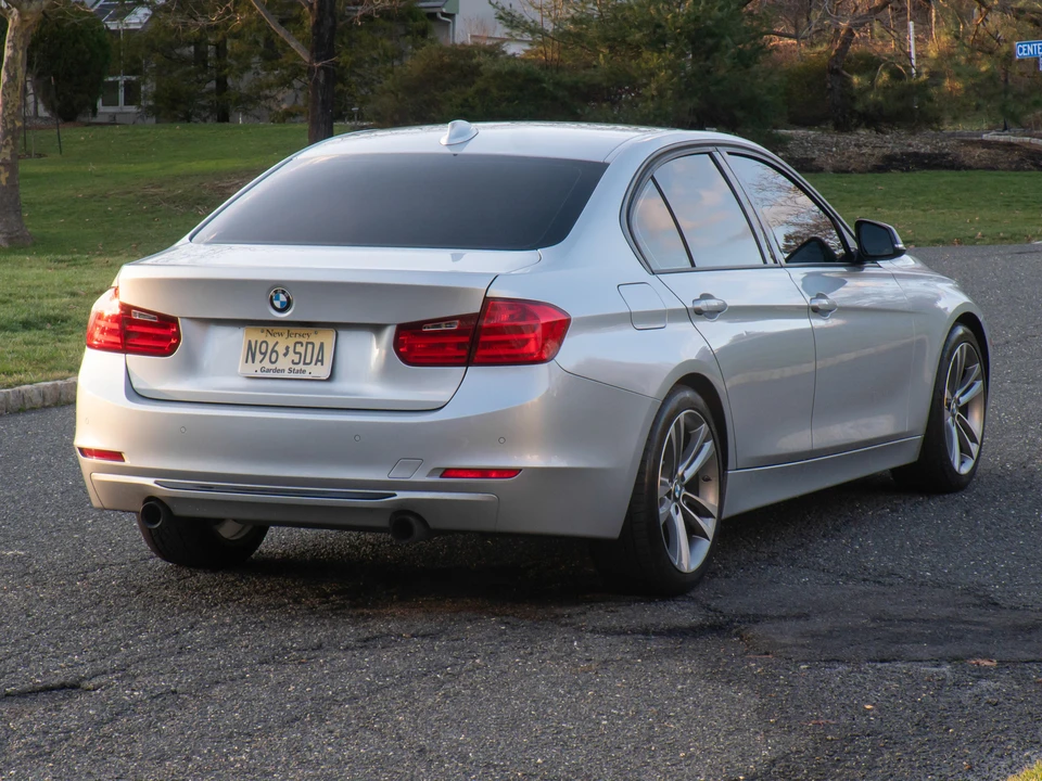 2012 BMW F30 335i & 340i Sedan - Image 20 of 31