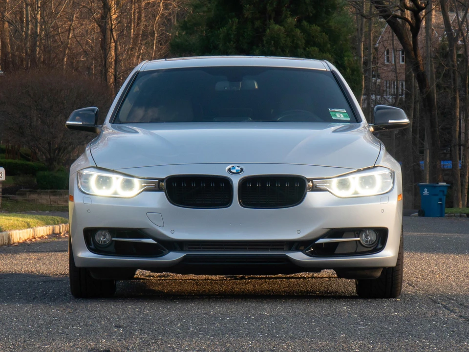 2012 BMW F30 335i & 340i Sedan - Image 7 of 31