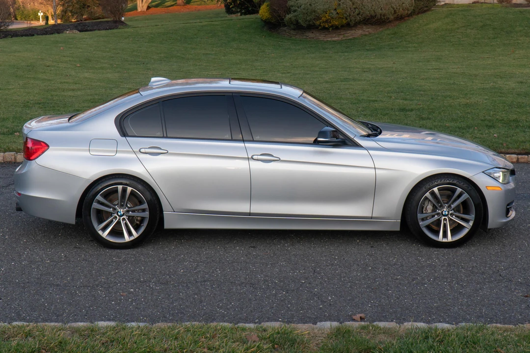 2012 BMW F30 335i & 340i Sedan - Image 3 of 31