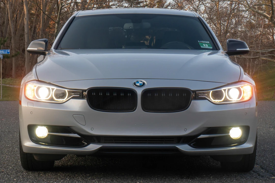 2012 BMW F30 335i & 340i Sedan - Image 2 of 31