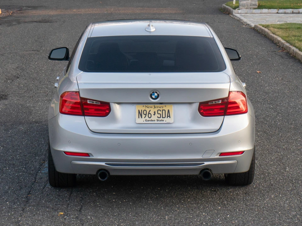 2012 BMW F30 335i & 340i Sedan - Image 16 of 31