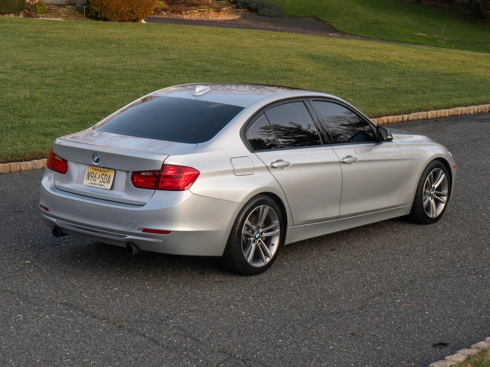 2012 BMW F30 335i & 340i Sedan - Image 22 of 31
