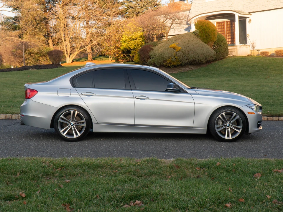 2012 BMW F30 335i & 340i Sedan - Image 23 of 31